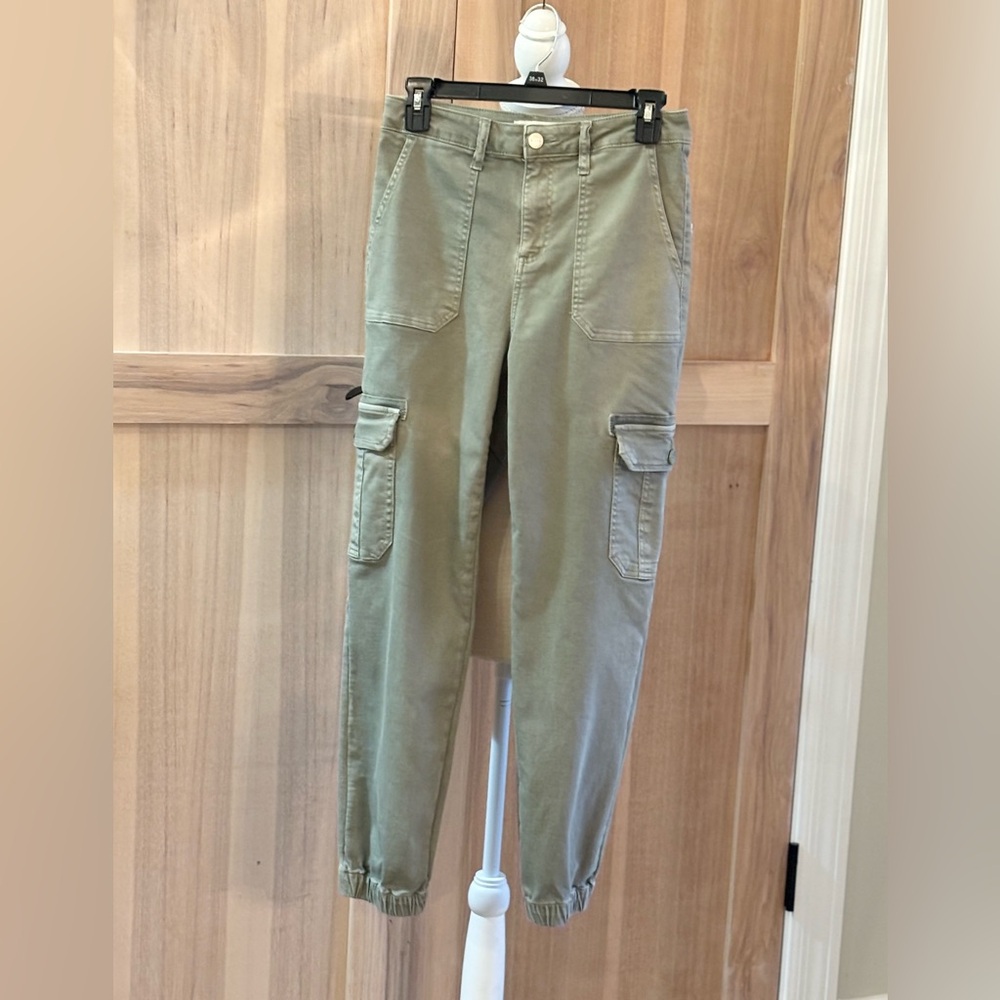 Risen Olive Cargo Jogger Pants. Women’s Sz-28 (7) High Rise | Utility